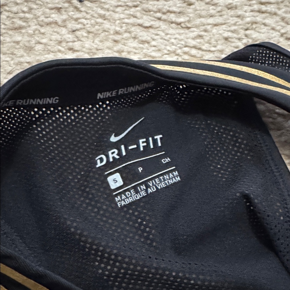 Nike Black Mesh Tank glitter gold - Picture 4 of 4